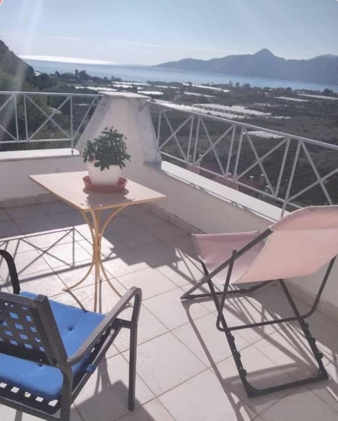 West Red Rock And View Leonidio Maisonette Studio Exteriér fotografie